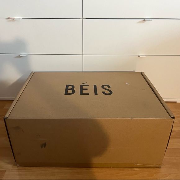 BÉIS x Barbie Carry On Luggage [Limited Edition] - Picture 2 of 5